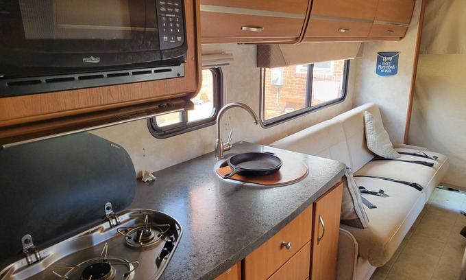 Eisenhower East Casa | Coming to DC area? Walking distance to Metro