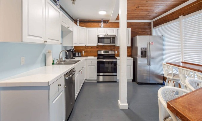 Historic Seaport Apartamento | Commodore s Cove by Brightwild Epic Location