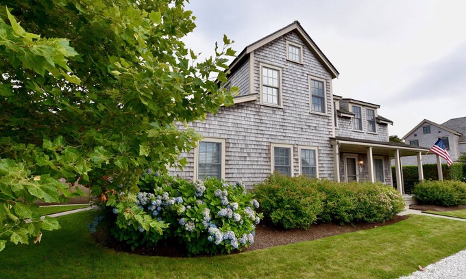 Nantucket Casa | Piscina, tenis, a menos de 2 millas de Surfside y la ciudad