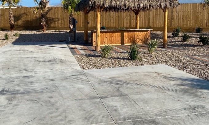 Port Aransas Alquiler De RV | Community Pool, In Town, Dog Park, Fishing, WIFI, Laundry Room, Walking Paths