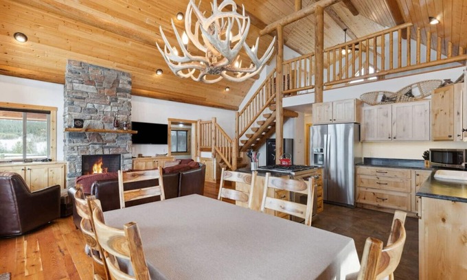 Grantsdale Cabina | * * *Como Peaks Cabin* * *