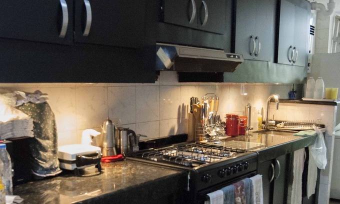 Chacao Apartamento | Comodo cuarto para 2 personas con baño privado en buena zona en Caracas.