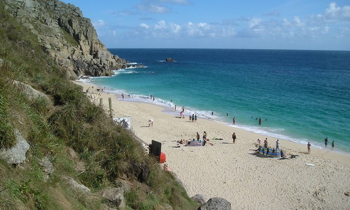 Camborne Cabaña | Compass Point