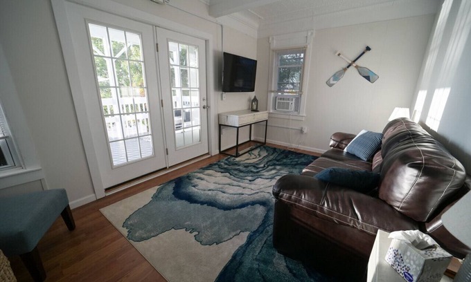Durhamville Condominio | Compass Rose | Historic Oneida Lakefront Condo 4