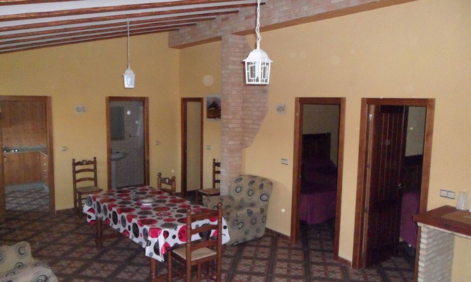 Alpera Casa | Complejo Rural Casa La Peña