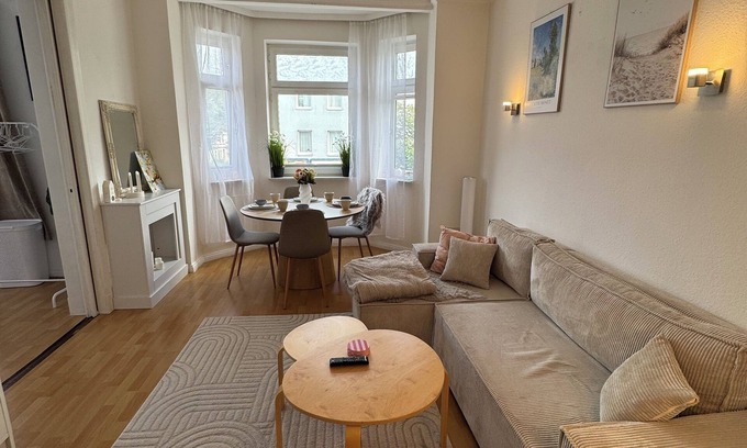 Gaarden-Sud - Kronsburg Apartamento | Complete: 2-room apartment centrally located in an old building