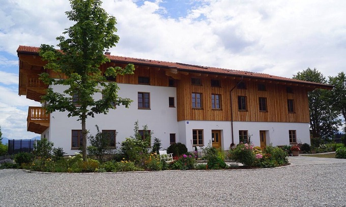 Seeon-Seebruck Apartamento | Complete floor - 2 vacation apartments in the Fembacher Alm - 190 sqm