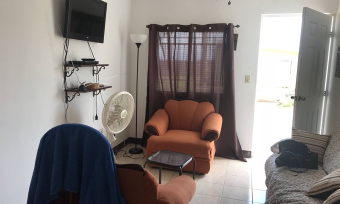 Managua Casa | Casa independiente completa, cerca del aeropuerto , carretera vieja a Tipitapa.