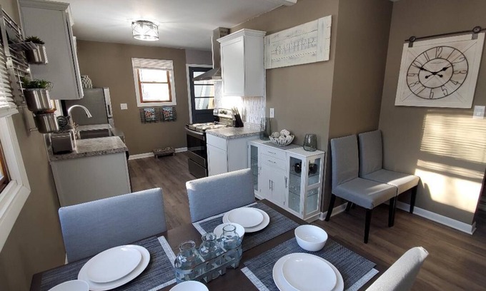 Lowder Casa | Completely remodeled, pet-friendly, 'smart' home in the country!