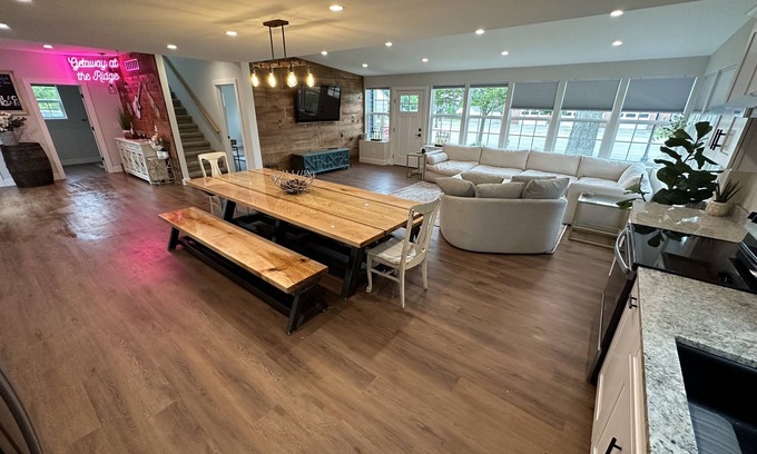 Port Sanilac Cabaña | Completely remodeled getaway! Walking distance to beach, restaurants and bars