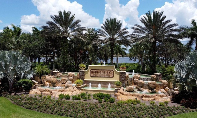 Naples Condominio | Completely Remodeled 2 Bedroom, 2 Bathroom at Heritage Bay Golf & Country Club