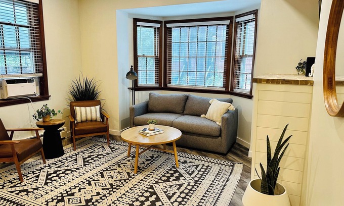 West End Apartamento | Completely remodeled 2 bedroom apartment in Portland's West End