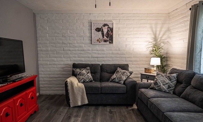 Salina Otro | Completely remodeled brick farmhouse themed home