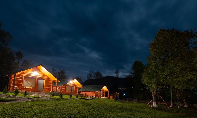 Tesila Casa | Complex Traisteni Valea Doftanei