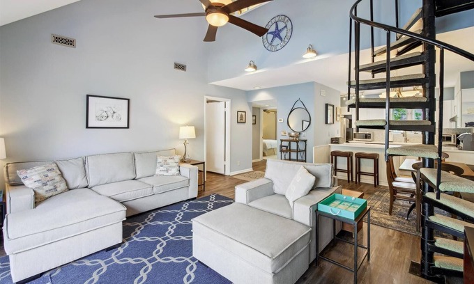 Bethany Beach Casa | Complimentary activities, a $300 WEEKLY value!! Bright and pretty second floor 3-bedroom, 2 bath Sea Colony unit