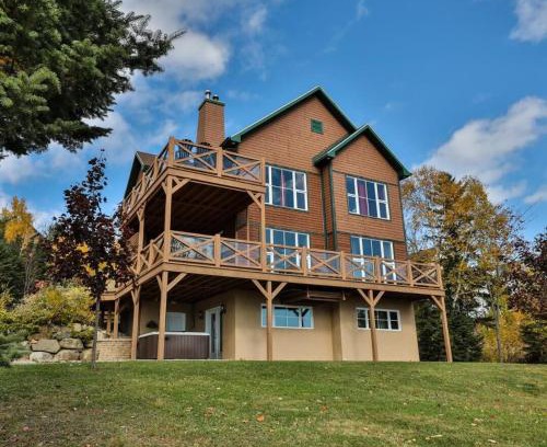 Petite-Riviere-Saint-Francois Apartamento | Condo 120H - Nature Retreat with River Views