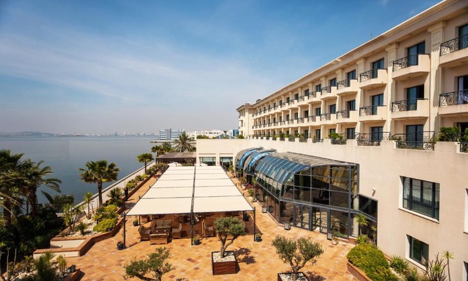 Les Berges du Lac Hotel | Concorde Les Berges du Lac