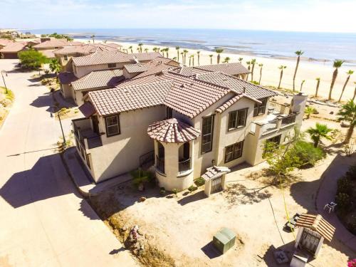 Rancho El Dorado Casa | Condo 77-3 On the Beach First Class on the Sea of Cortez