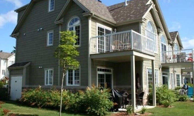 Saint-Sauveur Condominio | Un condominio Saint-Sauveur, Quebec
