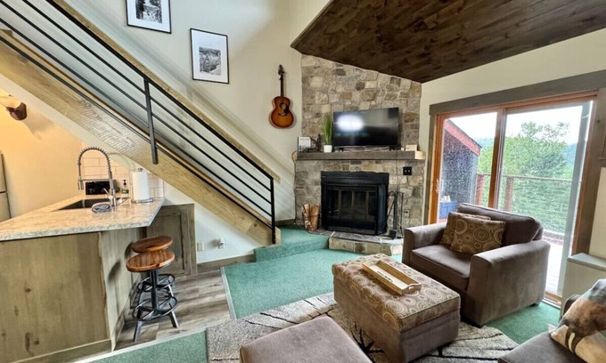 Lutsen Condominio | Condo at Lutsen Mtn Ski in Ski out Hike Bike Ski Swim etc