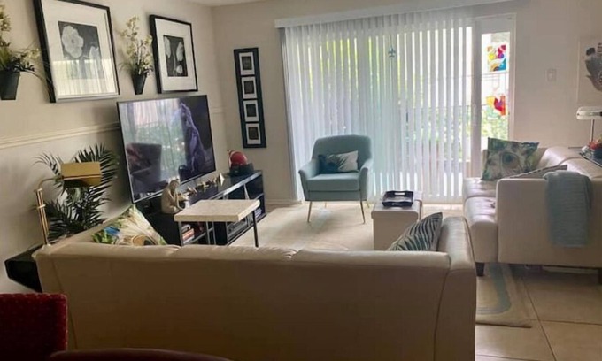 Uptown Condominio | Condo - Desirable Area of Alamo Heights in San Antonio