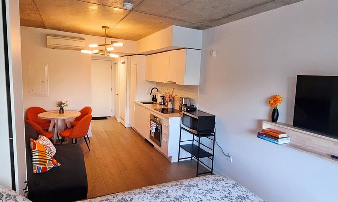 Quartier des Spectacles Apartamento | Condo dowtown Montreal 13mins walk to the Old-Port
