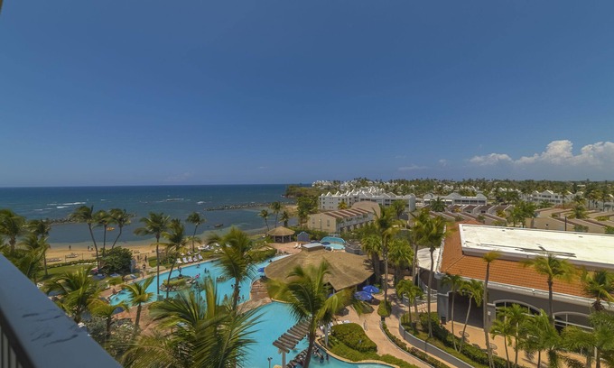 San Juan Apartamento | CONDO HOTEL, DORADO (CON SALÓN / COMEDOR / COCINA)
