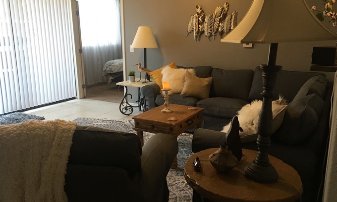 Desert View Village Condominio | Desert Haven en excelente ubicación! Cerca de todo!