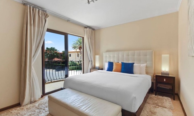 Gold Coast Apartamento | Condo in Luxury Resort - Casa Palmera by Bocobay