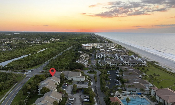 Sawgrass Condominio | Condo in Oceanfront Resort w Beach access & Pool