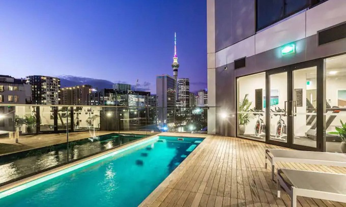 Newton Casa | Condo in Queen St CBD w Pool and Gym Zodiak Stays