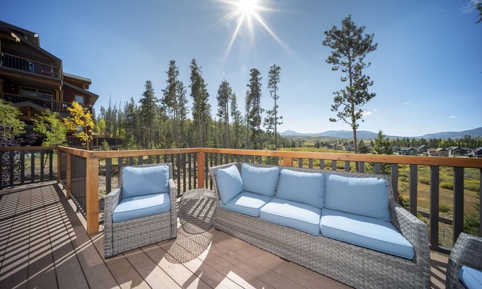 Fraser Condominio | Cozy 2BR condo near slopes w/ deck & BBQ