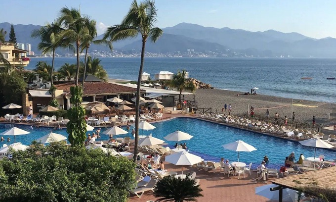 Marina Vallarta Hotel | CONDO VEL BY TRVL2HM