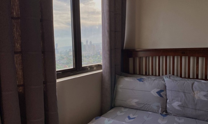 Mabolo Condominio | Condo WIFI up to 100mbps Infinity Pool