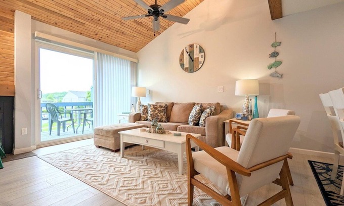 South Haven Casa | Condo with a pool near Beaches, Bars, & Downtown