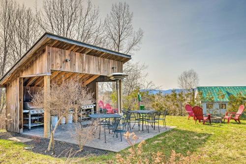 East Burke Apartamento | Condo with Bike Lockers and Maintenance Access!