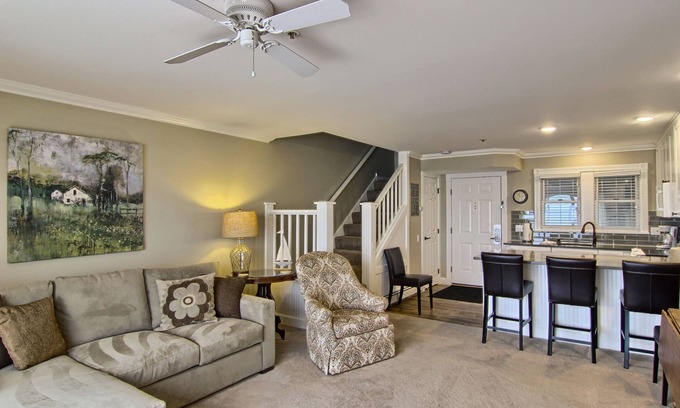 Boyne City Condominio | 1BR condominio frente al mar en el hermoso lago Charlevoix en Boyne City!