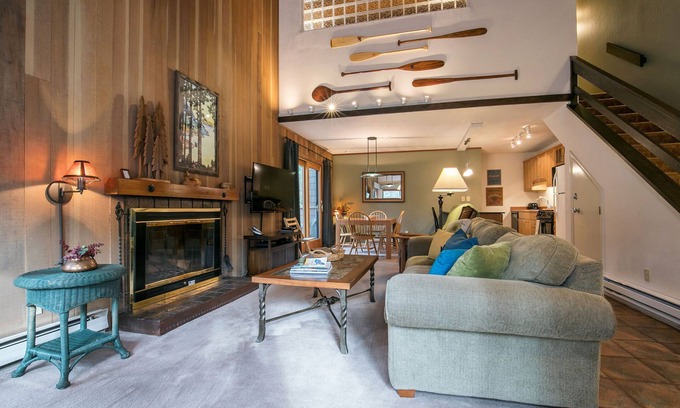Incline Village Condominio | Condo with Summer Pool! (CDL36)