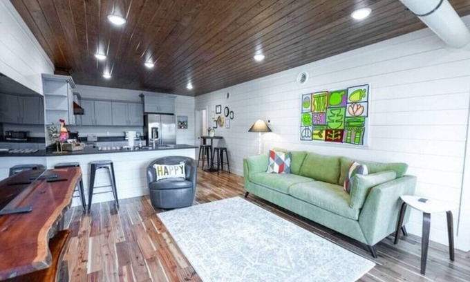 Cullman Apartamento | Condominium B in the Holler