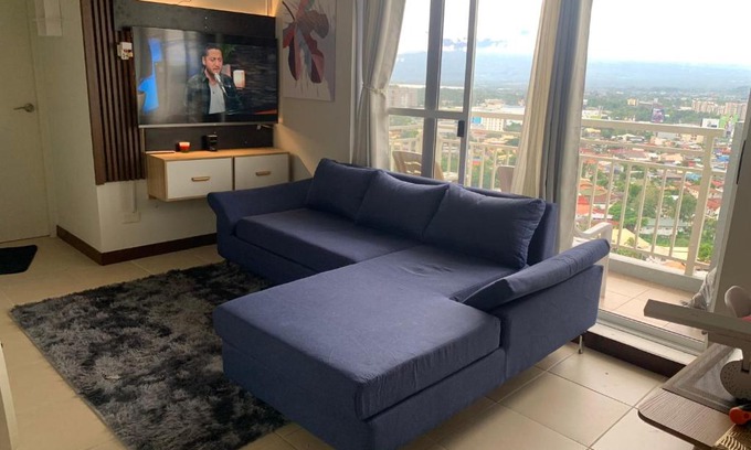 Davao Apartamento | VERDON PARC CONDO W 2 BALCONIES WITH DIFRERENT VIES TO OFFER