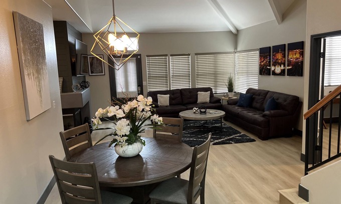 Las Vegas Condominio | Condominium near to strip and New Raiders Stadium!