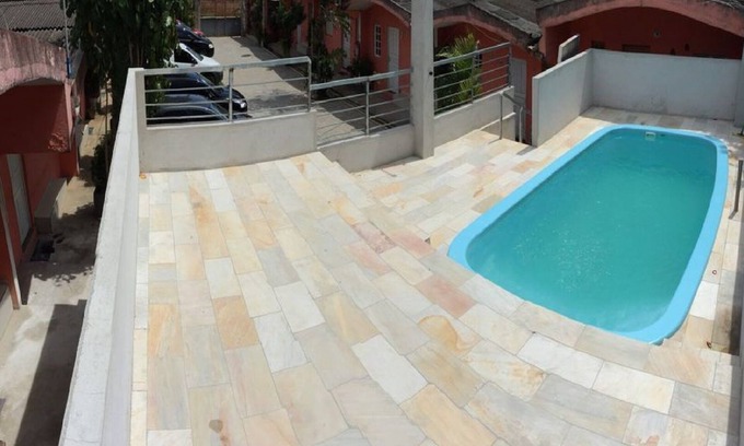 Guarapari Chalet De Esquí | Condominio de diez chalets y piscina para invitados. Excelente costo beneficio.