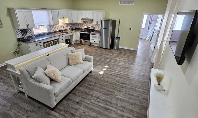 Holly Apartamento | Conductors Quarters - Chic comfort 100% accessible