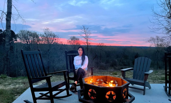 Shreveport Cabina | Conestoga Glamping Wagon w/ Patio, Fire Pit & Grill overlooking Wildlife Reserve