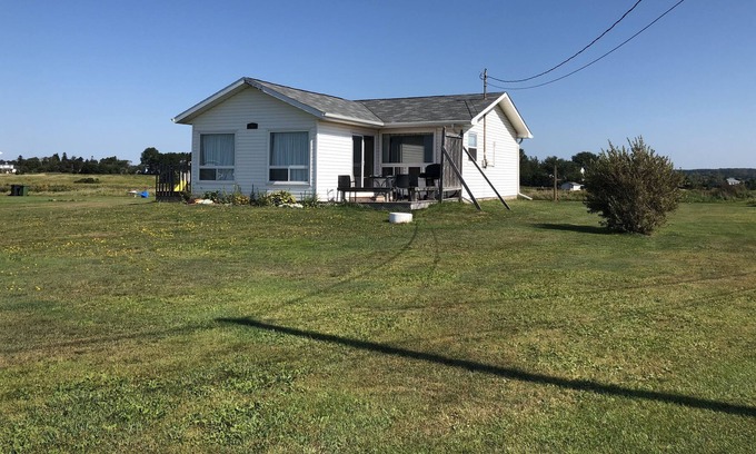 Borden-Carleton Cabaña | Confederation Bridge view Cottage abierto todo el año