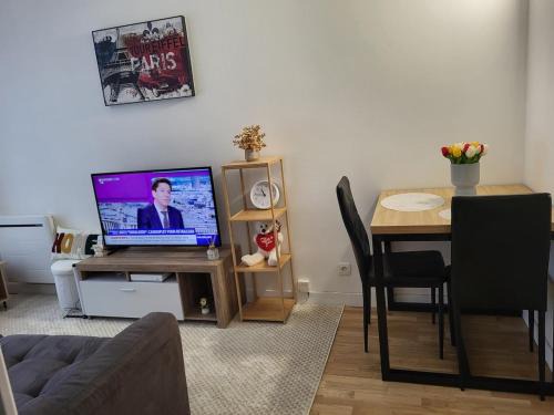 Issy-les-Moulineaux Apartamento | Confort et parking à 10 min de Paris