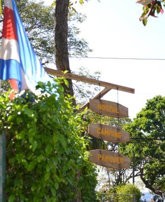 Playa Hermosa Casa | Congos Hostal y Camping