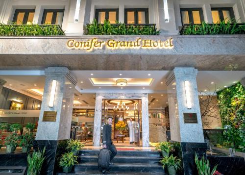 Hang Trong Hotel | Conifer Grand Hotel