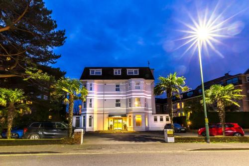 Bournemouth City Centre Hotel | Connaught Lodge