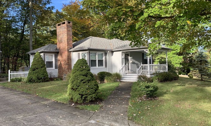 Conneaut Cabaña | Conneaut Creek Cottage